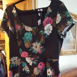 NWT Elle floral dress